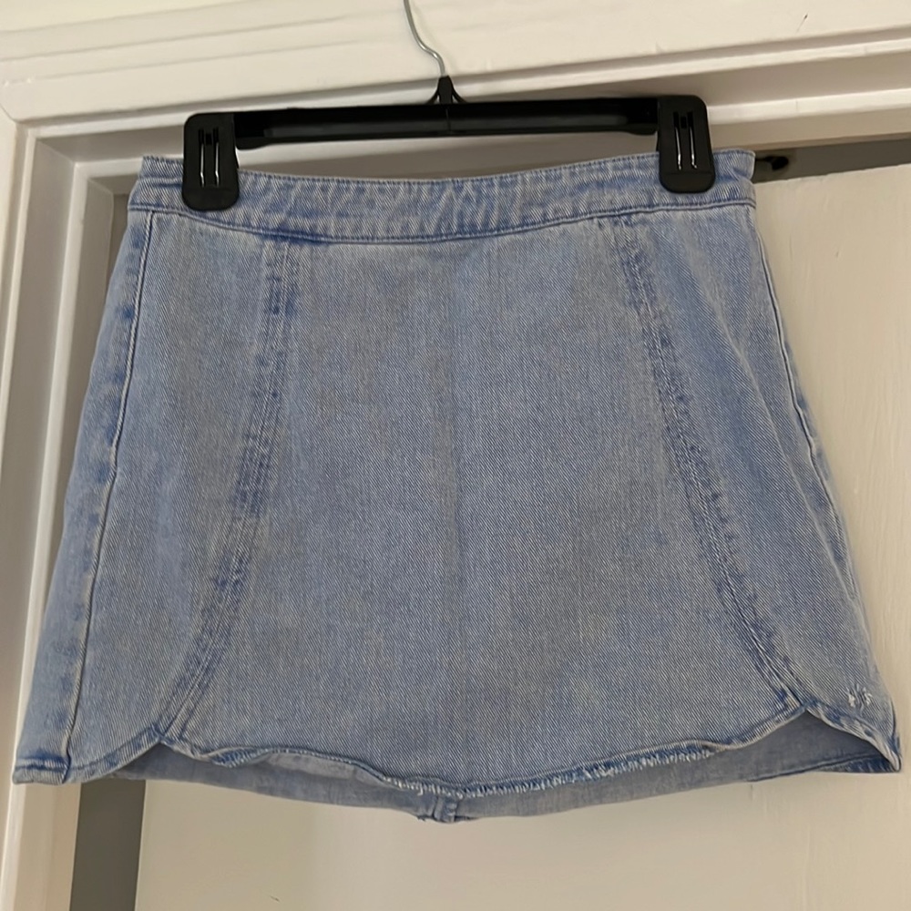 90s inspired denim skirt